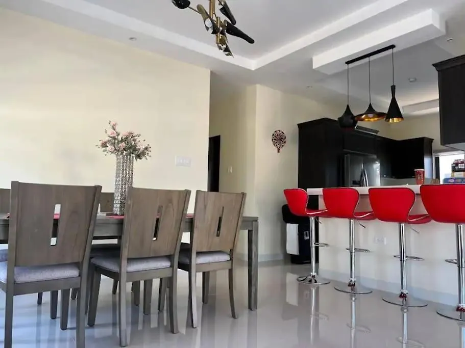 Oceanview @ Pyramid Point Villa בית נופש אוצ'ו ריוס